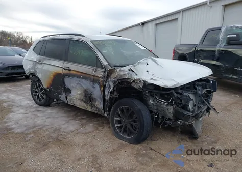 2018 Volkswagen Tiguan 2.0T Se/2.0T Sel z USA, uszkodzony, nr VIN 3VV3B7AX1JM078377